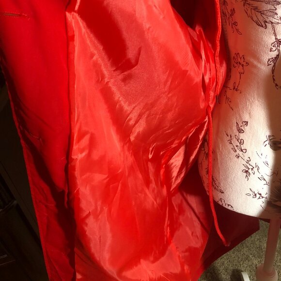 ☔️ Classic Chic Rain Jacket — Vintage Paris Design - Picture 13 of 14